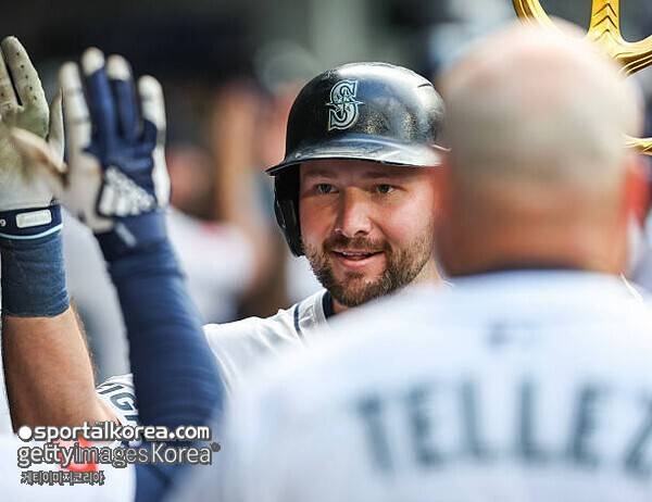 '저지? 오타니? 다 비켜!' 만루포 작렬하며 홈런왕 정조준…'1,441억 안방마님' 랄리, MLB 홈런 단독 선두로