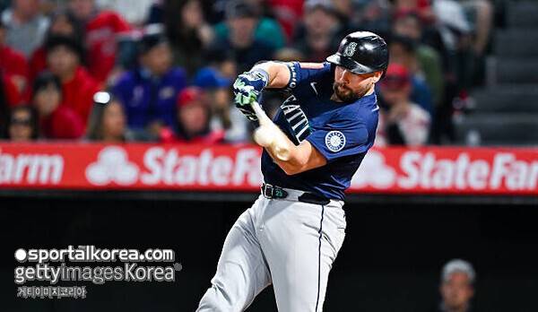 '저지? 오타니? 다 비켜!' 만루포 작렬하며 홈런왕 정조준…'1,441억 안방마님' 랄리, MLB 홈런 단독 선두로