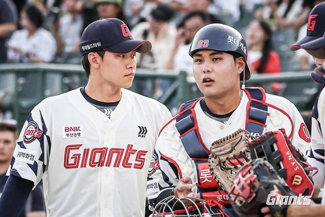 롯데 '10년 배터리' 탄생의 순간인가... '155㎞' 홍민기-'스리런' 박재엽 맹활약→연패 끊고 상위권 싸움 'ing' [부산 현장리뷰]
