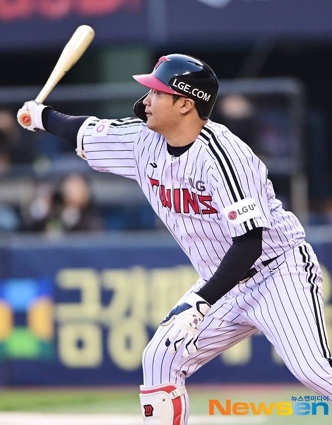 KBO 역대 최초 한 경기 무안타 4타점 진기록..LG 4번타자 문보경의 씁쓸한 활약