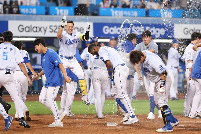 '무섭다' 타율 1위+6월 4할+홈런 1위, 이토록 완벽한 삼박자가 더 있을까 [IS 피플]