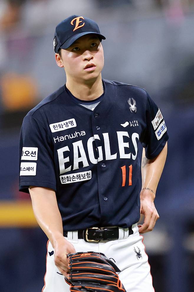 '불안한 선두' 한화, 2년차 황준서에 마운드 맡긴다...롯데는 나균안 선발 등판