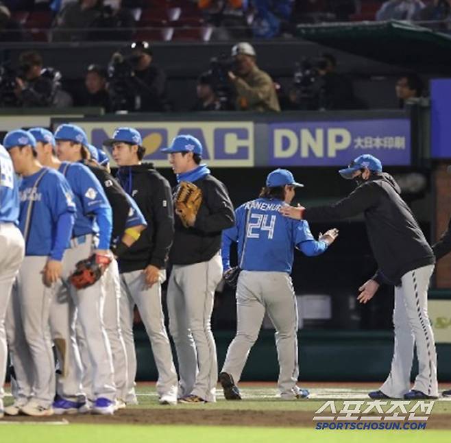 시속 160km 광속구 던지면 뭐하나…8경기 연속 무실점에도 또 방출, 일본 복귀 유력했던 두 팀