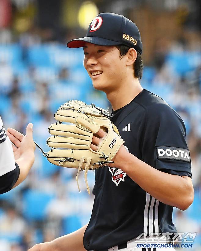정우주 정현우 배찬승? 다 아니었다.. '2025 신인'의 첫 QS가 이렇게 묻히다니 → 전체 16번 두산 최민석, 제대로 준비해서 올라왔다