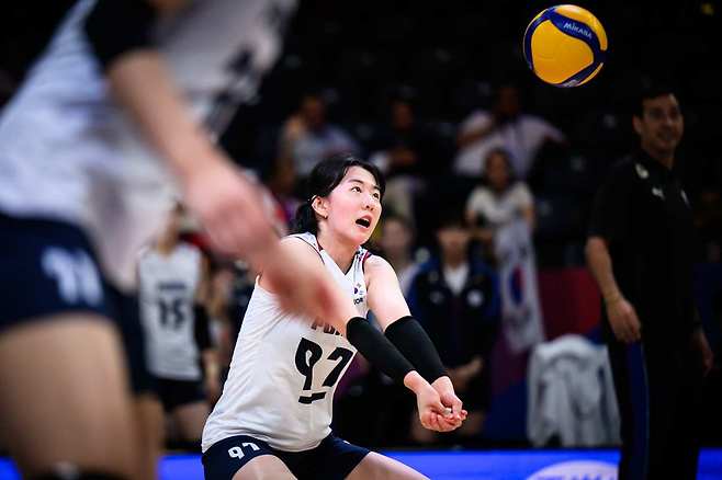 '강소휘 21점' 한국 여자배구 대이변!→'세계 9위' 캐나다 3-2 꺾었다…감격의 VNL 첫 승 신고