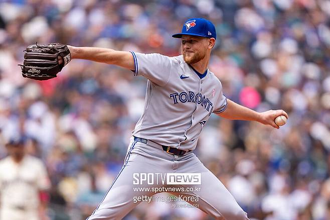 KIA에서는 왜 그렇게 던졌어요… 한국서 퇴출→MLB서 2점대 ERA 대박 활약, 본의 아닌 역수출 신화