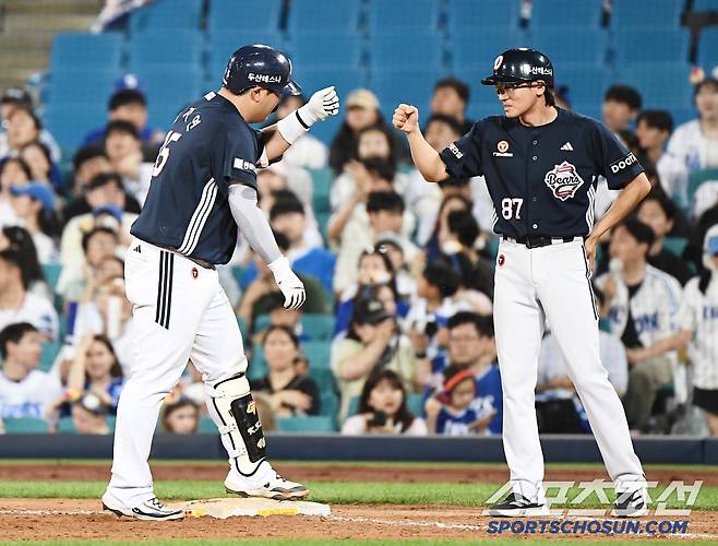 0-5를 뒤집었다! 두산, 이걸 이기네.. 김택연도 디아즈에 설욕! → 삼성에 9-8 짜릿한 역전극