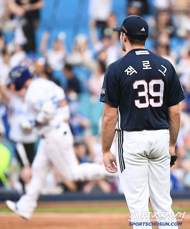 0-5를 뒤집었다! 두산, 이걸 이기네.. 김택연도 디아즈에 설욕! → 삼성에 9-8 짜릿한 역전극