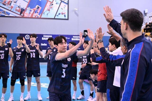 세계랭킹 25위 라미레스호, 53위 베트남 3-0 제압...8강 외나무다리서 호주 만난다[MD더발리볼]