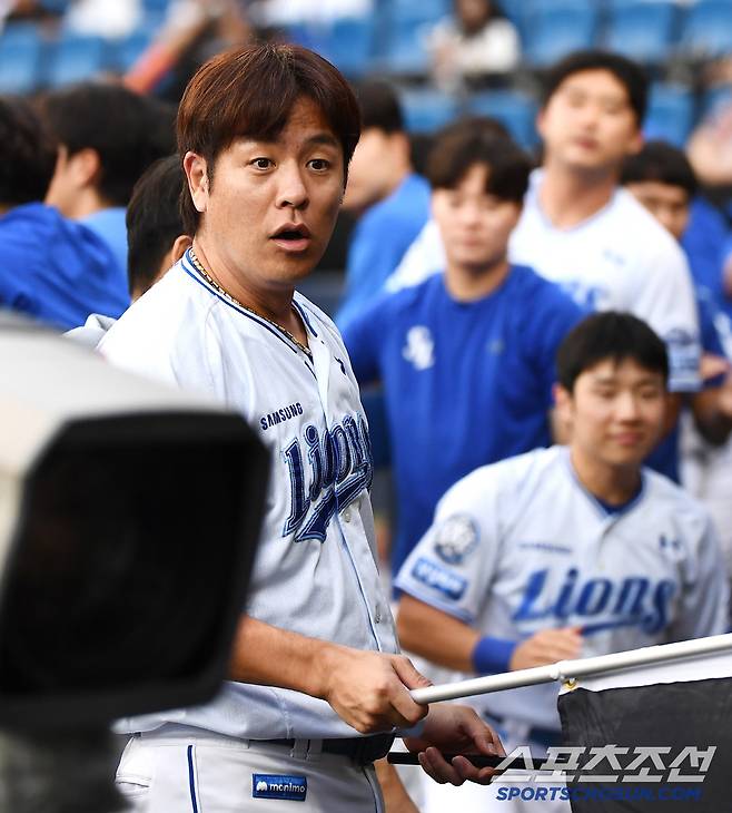 만루포 친 박병호 꾸짖은 강민호...’소 귀에 경 읽기’란 이런 상황? [대구 현장]
