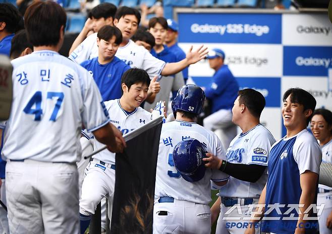 만루포 친 박병호 꾸짖은 강민호...’소 귀에 경 읽기’란 이런 상황? [대구 현장]