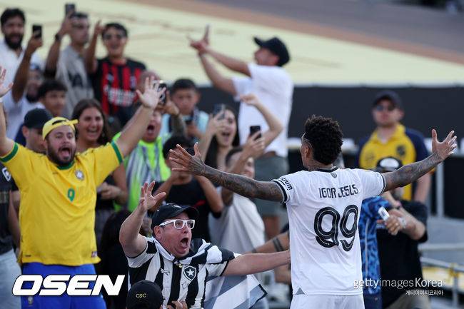 '대이변 발생' 이강인 교체 출전 PSG, '브라질 명문' 보타포구에 0-1 패배...B조 2위로