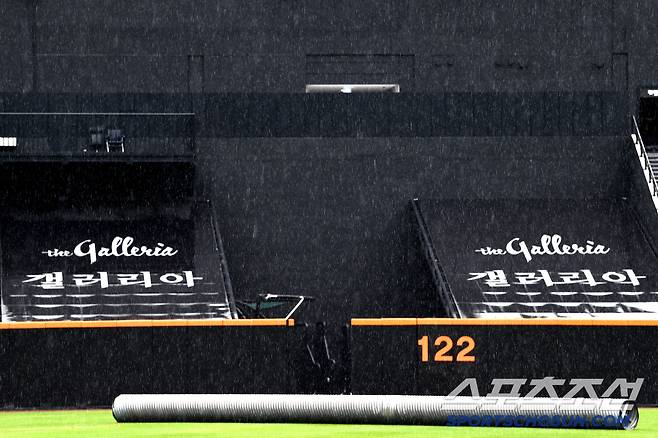 대전 신구장 그라운드는 뽀송뽀송,