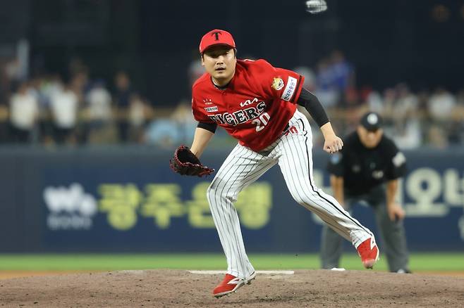 '아뿔싸' KIA 또 부상 악재 발생→끝내 스페셜리스트 1명 이탈 '팔꿈치 탈났다'