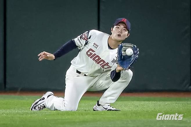 자꾸 등장하는 롯데 중견수…4번째 '마트료시카'는 신인 한승현