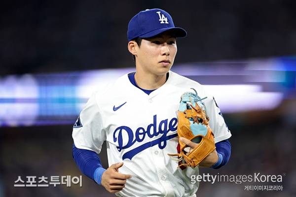 '커쇼 호투' 다저스, 워싱턴에 6-5 역전승…김혜성, 9회 대수비로 출전