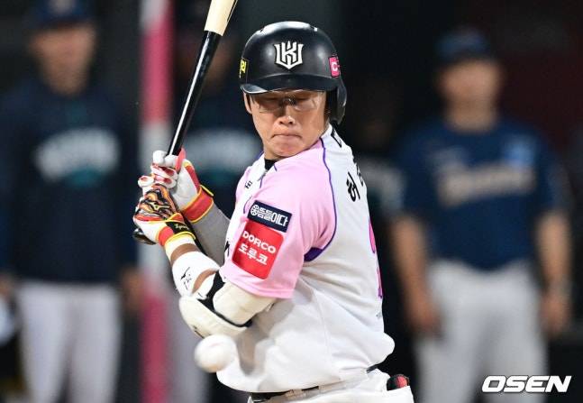 '볼넷→볼넷→사구→볼넷→헤드샷→사구' 5-0 경기가 1이닝 만에 뒤집혔다, '충격의 7실점' 수원에 대체 무슨 일이