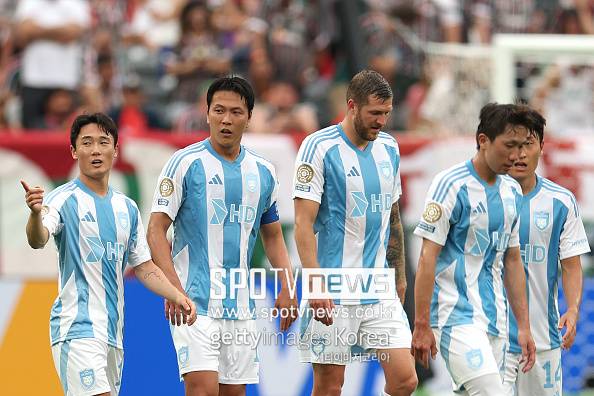 韓 축구 ‘대이변’ 가능했다…김판곤의 울산, ‘남미 챔피언’ 플루미넨시에 2-4 ‘졌잘싸’ 아쉬운 패배 ‘클럽월드컵 조기 탈락 확정’