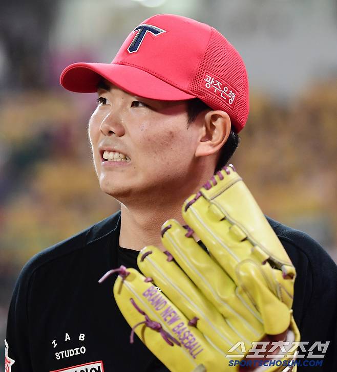 '와 7→4위' 역대급 중고 신인이 이끌 줄이야…'ERA 5.59' 위기의 마무리까지 구했다