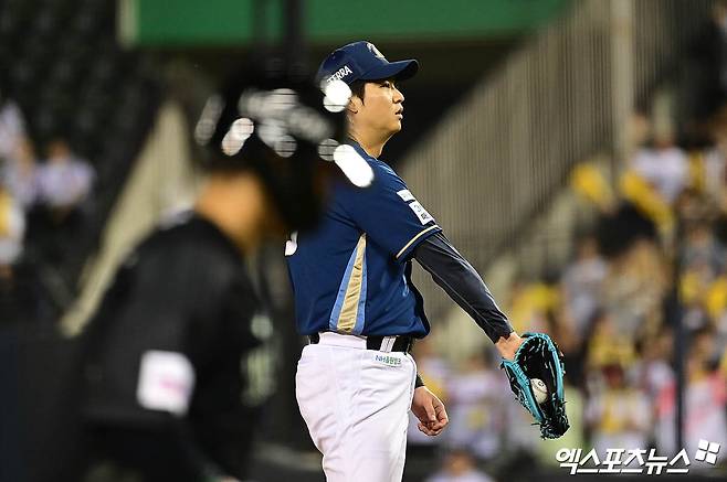 '1군 필승조 맞아?' 사구→볼넷→헤드샷→사구 '4연속 밀어내기' 7실점 대참사…NC 불펜진 왜 이러나