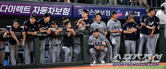 삼성 새 특급 외인, 2군 경기 못 던졌다...한화는 폭탄을 피할 수 있을까, 없을까
