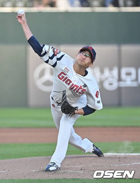 “기대 엄청 크다” 김태형 감독, 11일 만에 돌아온 ‘안경 에이스’ 박세웅에 무한 신뢰 [오!쎈 부산]