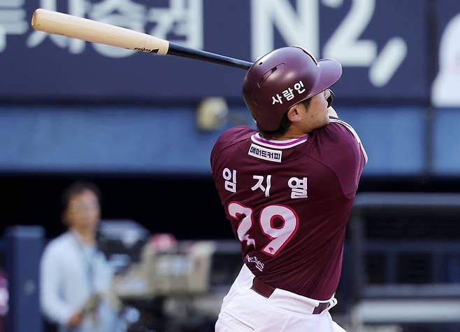 ‘벤치클리어링 발생’ 폰세와 임지열은 왜 설전을 벌였나…“주심에게 항의” vs “플레이 콜 전에 왜 던져”