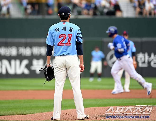 박세웅 무너져도 '평균 156㎞' 홍민기+윤성빈 있다! 롯데, 7회 '타자일순 6득점' 기적의 뒤집기 → 4연승 폭풍질주…삼성 3연패 [부산리뷰]