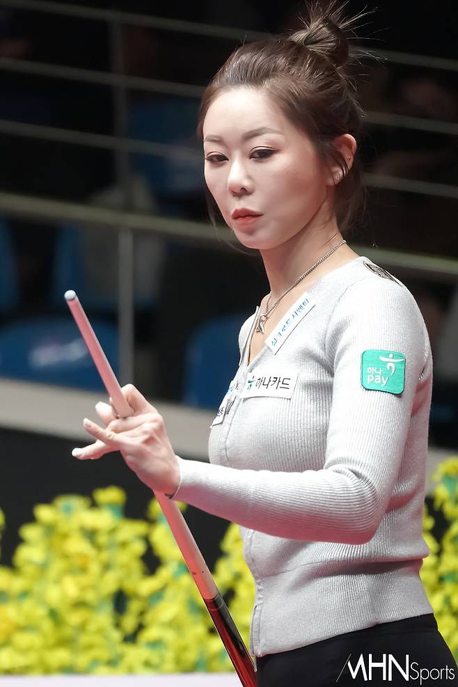 단 76분 만에...역대급 싱겁게 끝난 결승! '황제' 김가영, 차유람 꺾고 프로 통산 15승+8연승