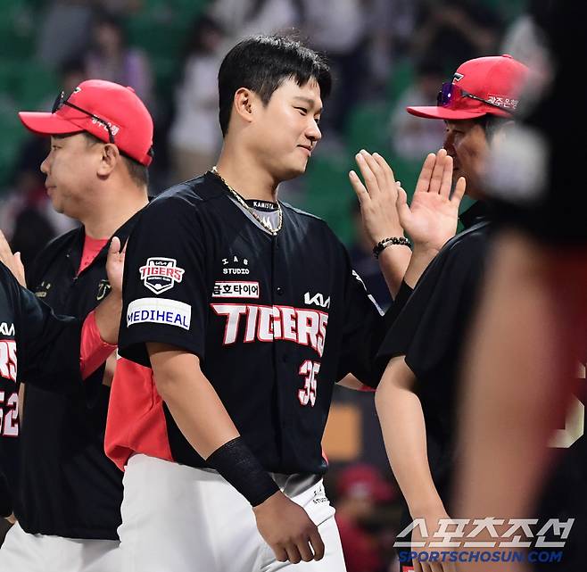 '이게 진짜 KIA 성적 맞나' 선발 1위-불펜 2위-홈런 2위-OPS 2위 미쳤다