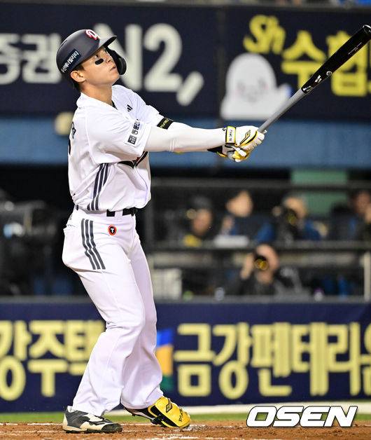 ‘충격 근황’ 46억 FA 보상선수 왜 2군서도 자취 감췄나…허리 부상에 신음, 감독대행 “정상훈련 불가, 부상 심해 보여”