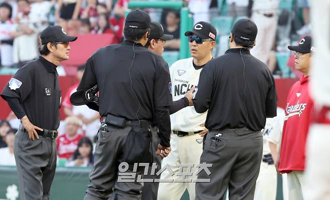 SSG 경위서 기다리는 KBO, '심판 욕설 퇴장' 에레디아 상벌위 검토 중 [IS 이슈]