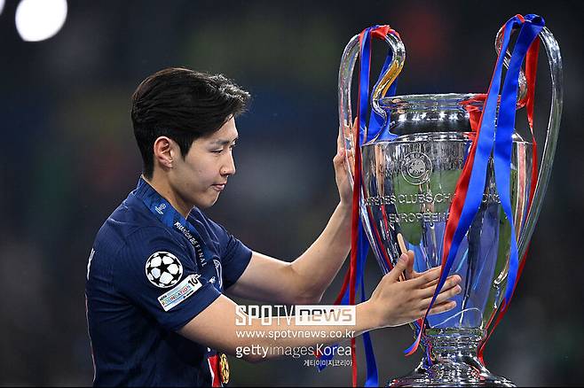 韓 축구 최악의 HERE WE GO 떴다…“이강인, 나폴리 이적 불발”
