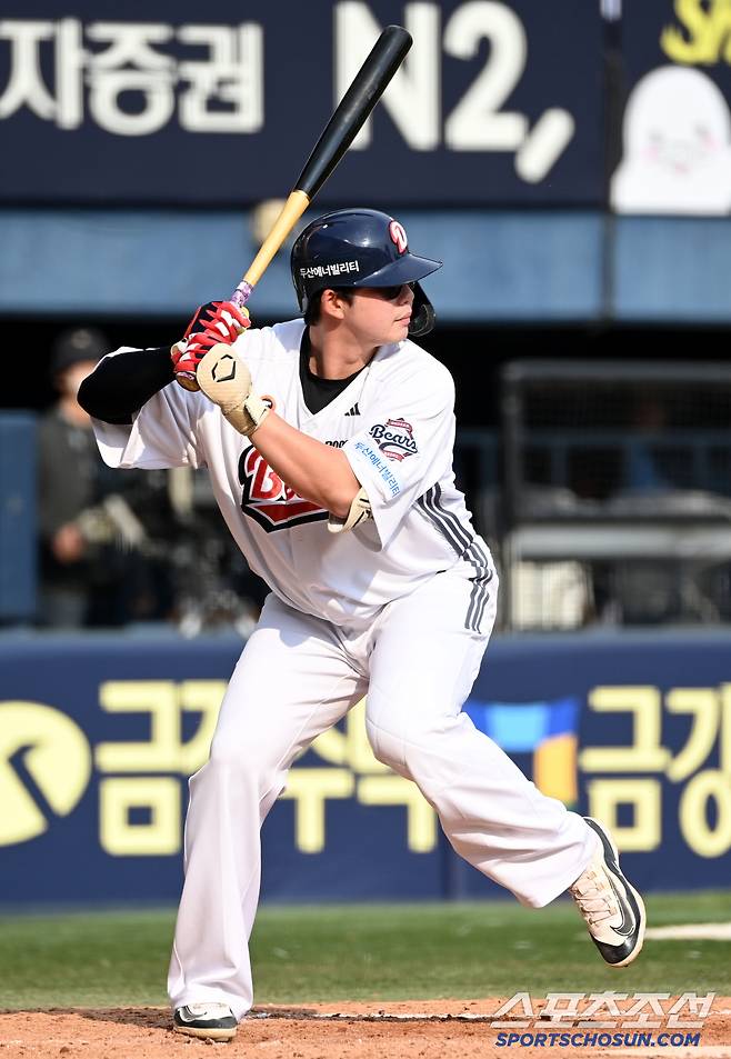이럴수가! 첫 홈런 다음날 2군행.. 거포유망주, 결국 기회 못 잡았다 → 두산 대거 3명 말소
