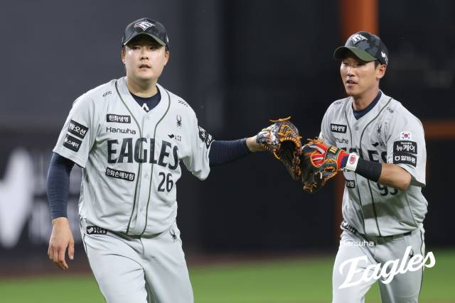 살아난 타선에 ‘휴’… 한화, 국내 선발진 부진 털어야 1위 지킨다 [주간볼로그]