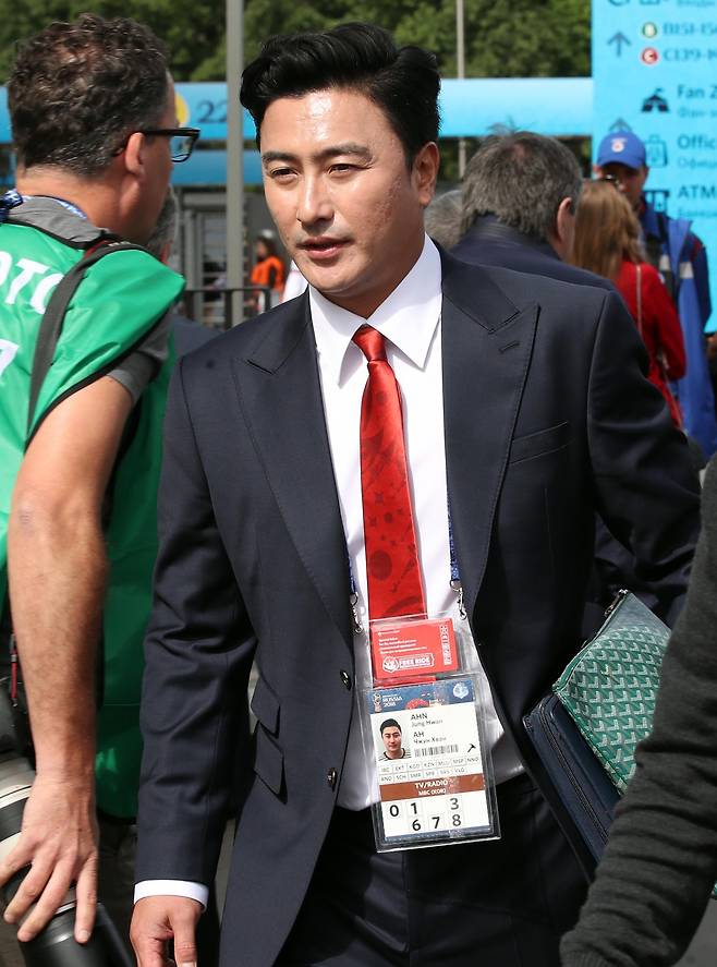 행정가로 첫 걸음 떼는 안정환, 대학축구연맹 ‘유니브 프로’ 총괄 디렉터 선임 “대학 축구 살아야 한국 축구 산다”