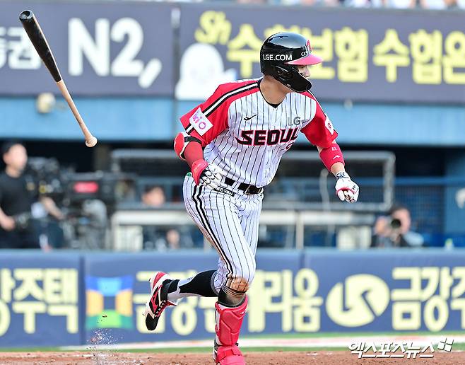 60억 중견수, 두 번째 FA도 초대박?…볼넷 '리그 4위' 실화인가, 홍창기 또 있었네→'출루율 커리어 하이' 보인다!