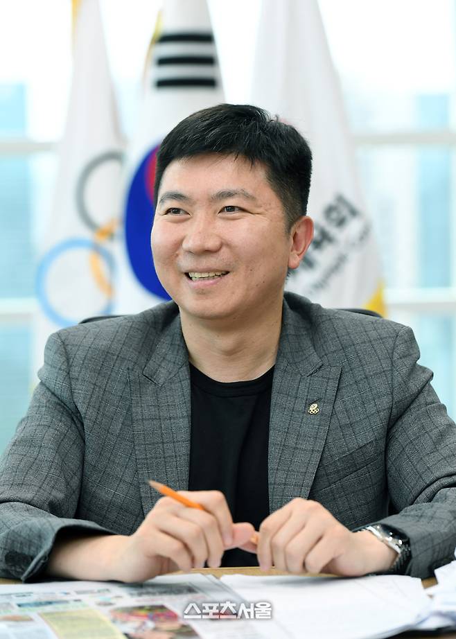 ‘체육대통령’ 유승민 취임 4개월 “100점 못 줘도 100% 했다…새 정부와 협력, 체육 개혁 본격화” [창간40주년 인터뷰]