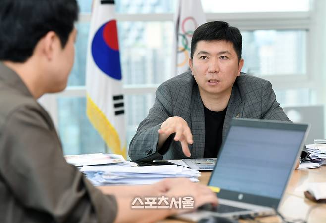 ‘체육대통령’ 유승민 취임 4개월 “100점 못 줘도 100% 했다…새 정부와 협력, 체육 개혁 본격화” [창간40주년 인터뷰]