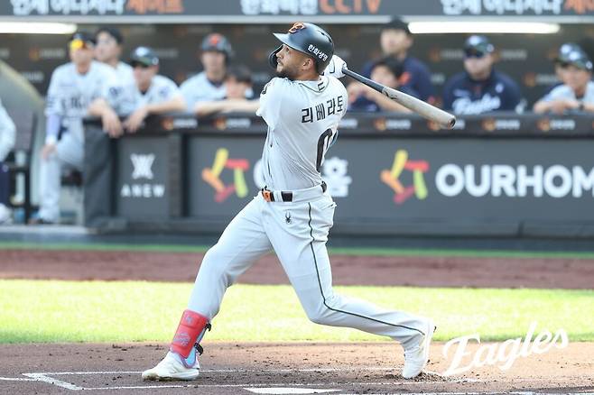 '단돈 7000만원에 한국행' 한화 벌써부터 초대박 예감…안성맞춤 해결사 등장, 1위 질주에 날개 달았다