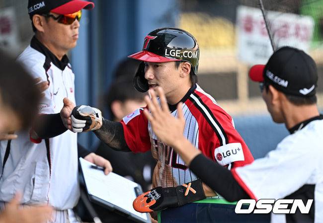 '1위 한화 추격' 신민재 톱타자-김현수 지명타자, LG 라인업 공개...김진수, 1군 콜업 [오!쎈 수원]