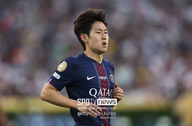 韓축구 환호! '메시 연상 시킨다' 극찬 받아온 이강인, 진짜 메시 만난다...PSG vs 마이애미 '클럽월드컵 16강' 격돌