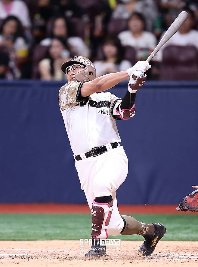 'KIA 10라운드의 기적' 성영탁, 끝내 KBO 신기록 좌절…17⅓이닝 만에 프로 데뷔 첫 실점
