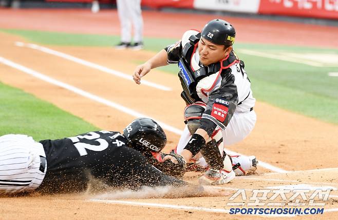 잔루가 도대체 몇 개야.. LG, 0-1 강우콜드 당해도 할 말 없었다