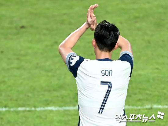 토트넘, '손흥민 장기계약' 1월부터 원했다…
