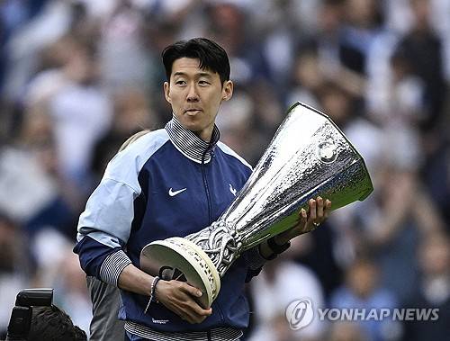 토트넘, '손흥민 장기계약' 1월부터 원했다…