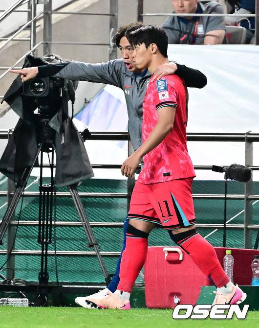 ‘조현우, 황희찬이 후보에도 없다니…’ 한국축구 무시하는 AFC, 아시아 월드컵 베스트11 후보에 한국선수 단 5명