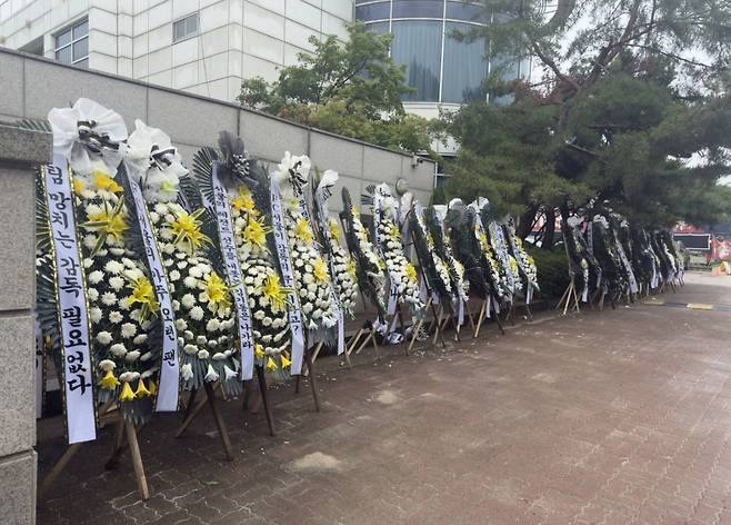 기성용, 포항 이적설에 직접 입 열었다···“제대로 된 인사 못할 가능성 커, 팬들에 죄송”[스경X이슈]