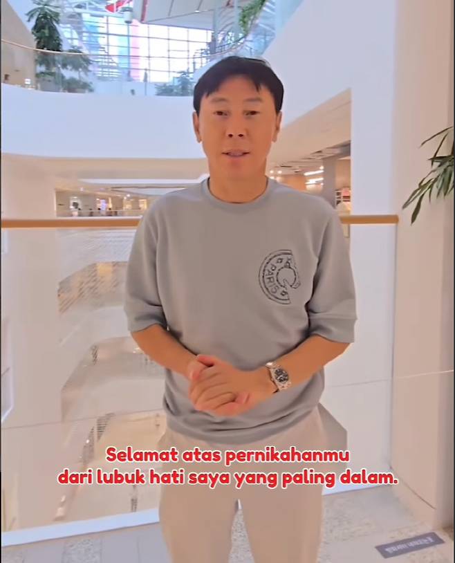 인도네시아는 신태용 버렸지만 신태용은 아니다...애제자 결혼까지 챙겨 화제