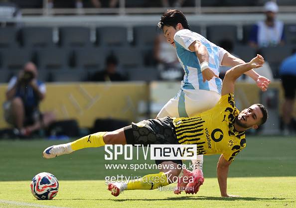 韓 축구 역대급 '대이변' 터질 수 있었다...'조현우 선방쇼' 울산, '獨 강호' 도르트문트에 0-1 패배→조별리그 3패 마무리